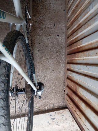 Bicicleta de carretera Trek 1400 usa aluminium