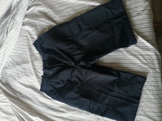 Pantalón corto multibolsillo azul marino