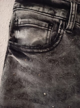 Pantalón vaquero mujer gris con pedrería
