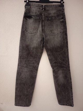 Pantalón vaquero mujer gris con pedrería