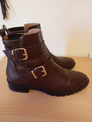 Botines mujer marrones con hebillas
