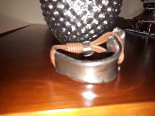 Pulsera cuero artesanía