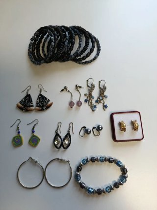 Lote Joyería: Pendientes, Pulseras y Collares