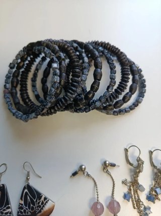Lote Joyería: Pendientes, Pulseras y Collares