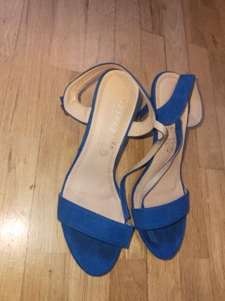 Zapatos de tacón azules para mujer