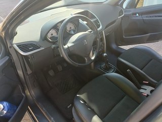 Peugeot 207 2010