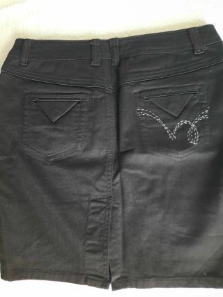 Falda vaquera mini negra Urban Jeans