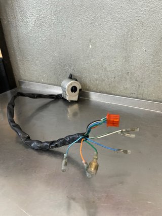 Piña Izquierda Daelim Roadwin 125 Carburación
