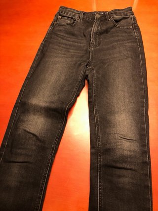 Lote Ropa: 6 Tejanos, 2 Sudaderas, Camisa
