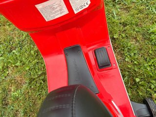 Moto Eléctrica Infantil Vespa GTS Roja 12V