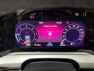 VOLKSWAGEN Golf Style 2.0 TDI 110kW 150CV DSG Variant