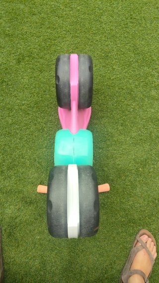 Moto Neo Imaginarium Rosa y Verde