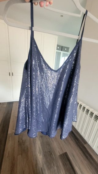 Blusa de tirantes con lentejuelas