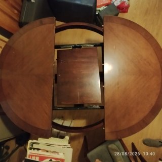 Mesa comedor madera maciza extensible  desmontada