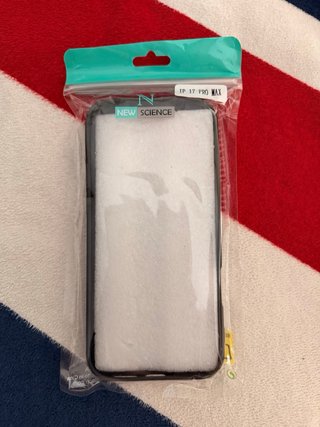 2 Fundas iPhone 17 Pro Max New Science
