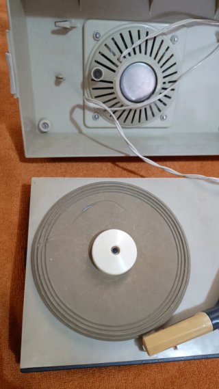 Giradischi Askar (Philips AG4100) in buone condizioni