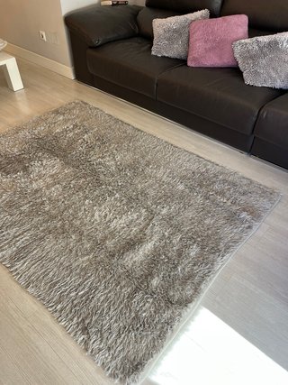 Alfombra moderna salón gris de pelo semilargo