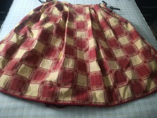 Traje Regional Rojo y Amarillo