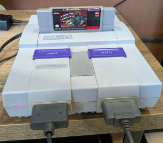 Consola Super Nintendo + 2 mandos + juegos