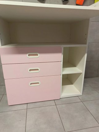 Cambiador Ikea Rosa y Blanco