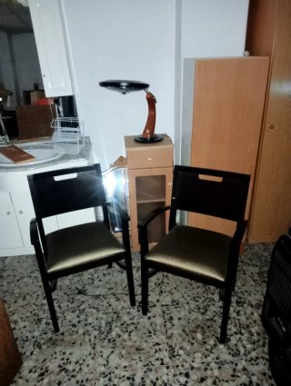 Sillones de madera y tela