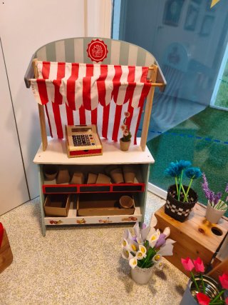 Teatrillo infantil de madera