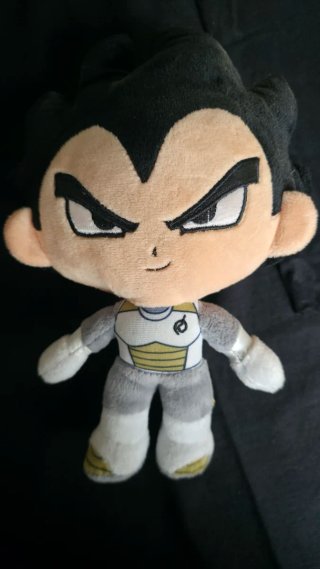 Lote 6 peluches Anime + REGALO Figurina Goku SS