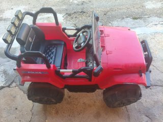 Coche eléctrico infantil todoterreno jeep