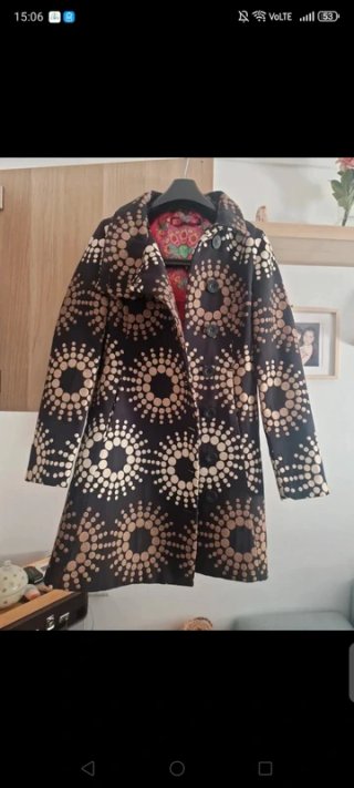 Abrigo Desigual estampado