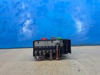 01718130 CAJA RELES FUSIBLES AUDI A3