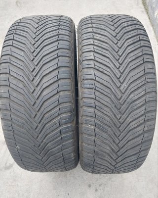 Neumáticos 215/60 R16 99V