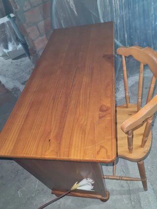 Escritorio y Silla de Pino