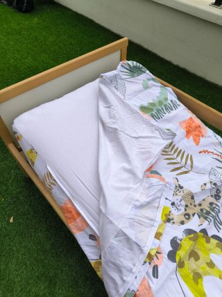 Cama infantil Ikea madera y blanco