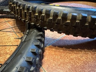 Juego Ruedas Enduro Boost completas con neumáticos