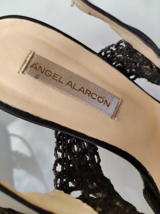 Sandalias de verano negras con encaje