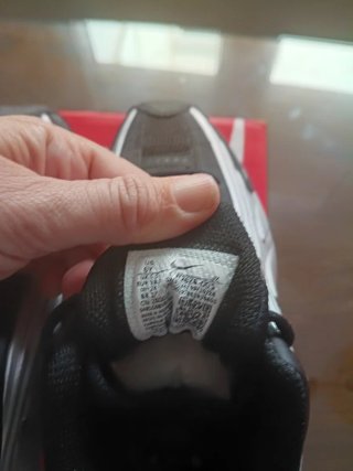 Zapatillas Nike Shox R4 Blancas y Negras