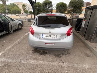 Peugeot 208 2015