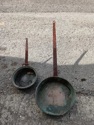 Cazuelas de cobre antiguas