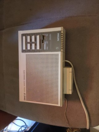 Radio despertador Philips D 3140