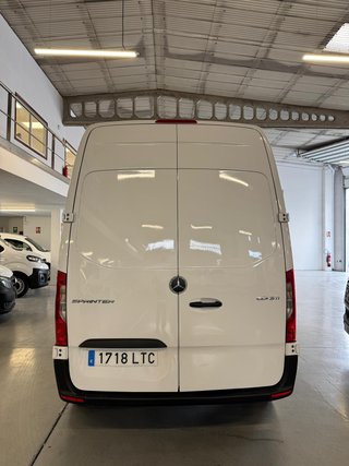 Mercedes-Benz Sprinter 2021