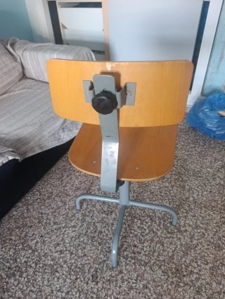 Silla antigua giratoria madera y metal