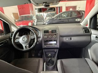 Volkswagen Touran Edition 1.6 TDI 105 CV Bluemotion Technology Volkswagen Touran 1.6 TDI Advance 105 CV 2014