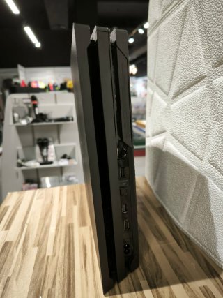Consola PS4 Pro 1TB