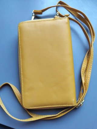 Bolso monedero móvil amarillo
