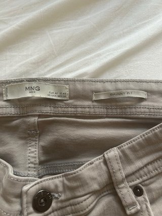 Pantalón gris hombre