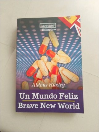 UN MUNDO FELIZ - BILINGUE