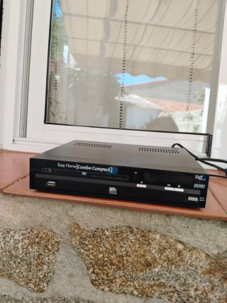 Easy Home Combo Compact DVD TDT