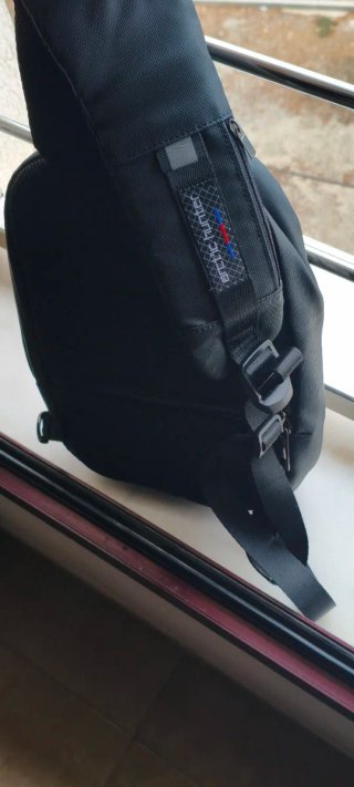 Bolso Negro Diseño Moderno