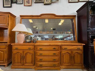 MUEBLE COMEDOR CON ESPEJO