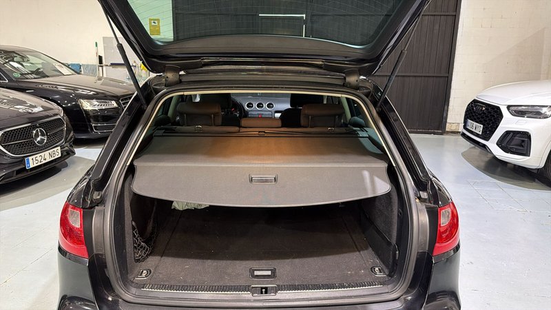 SEAT Exeo ST 2.0 TDI CR Style 2011, foto 8